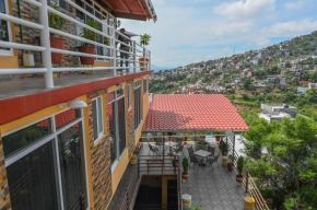 Casa LEONOR
